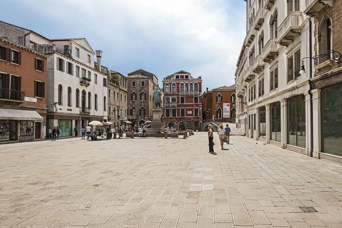 Campo_Manin_(Venice)