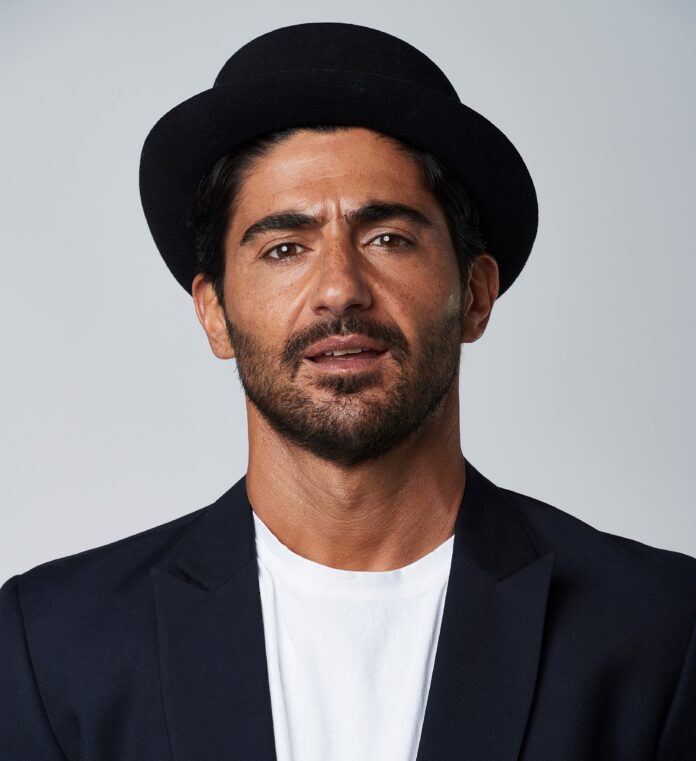 Gianpaolo Gambi Volevo fare la showgirl (2)