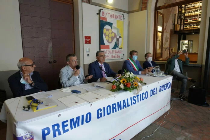 Paolo-Destefanis-ROERO-Archivio-Premio-GIornalistico-696x464