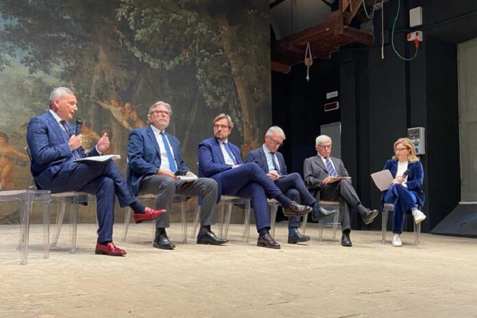 Guidesi-palco-relatori-2
