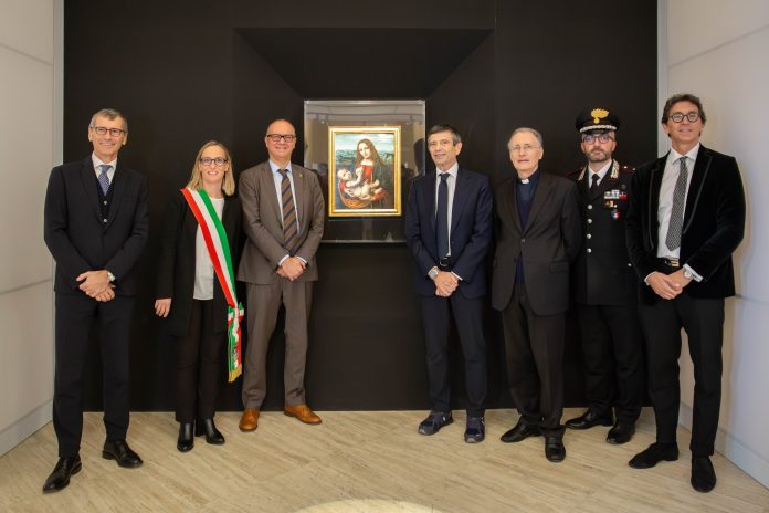 Da sin ad Monti - Sindaco Narciso - Ministro Valditara - Presidente Lupi - Mons. Navoni - Comandante Nucleo Tpc Claudio Sanzò - Curatore mostra Morale