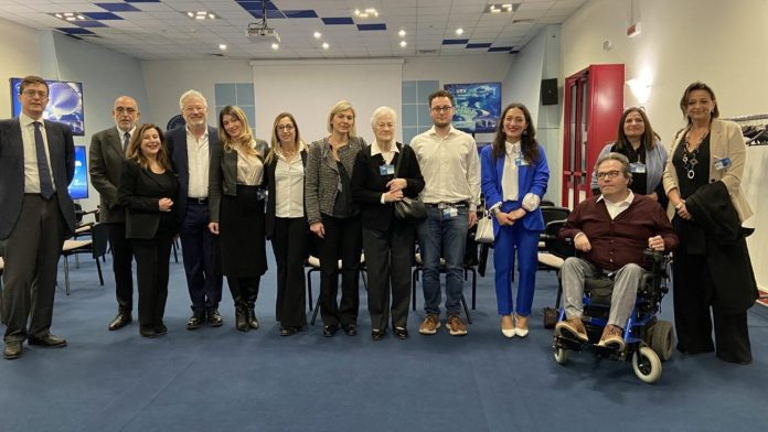La famiglia ANNUNZIATO con il CIRA, AISLA e REGIONE CAMPANIA