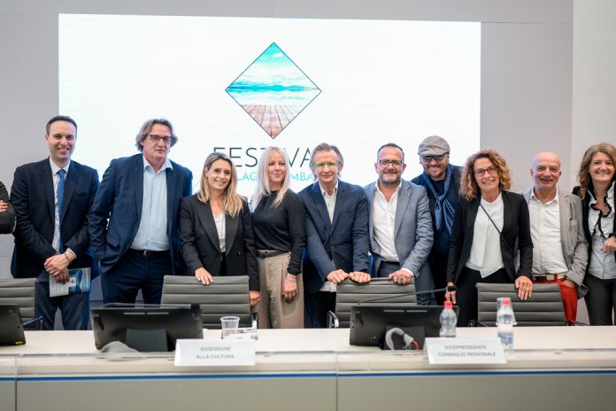foto-di-gruppo-presentazione-festival-laghi-1