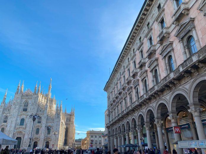 palazzo portici meridionali duomo
