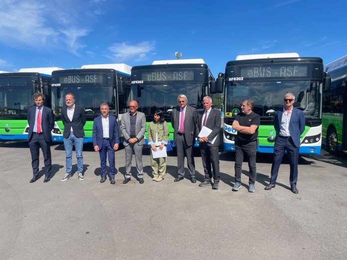 bus-como-lucente-2