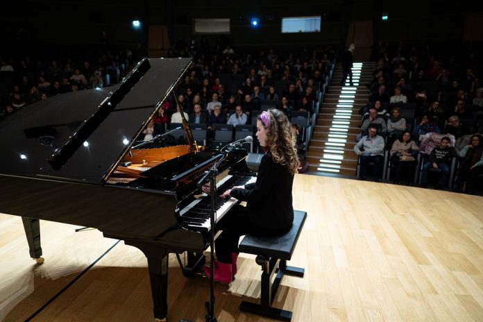 Frida-Bollani-con-pubblico-in-sala