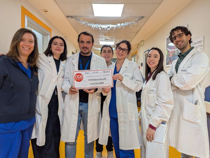 La consegna simbolica della donazione al Centro Clinico NeMO