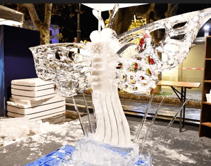 scultura ghiaccio