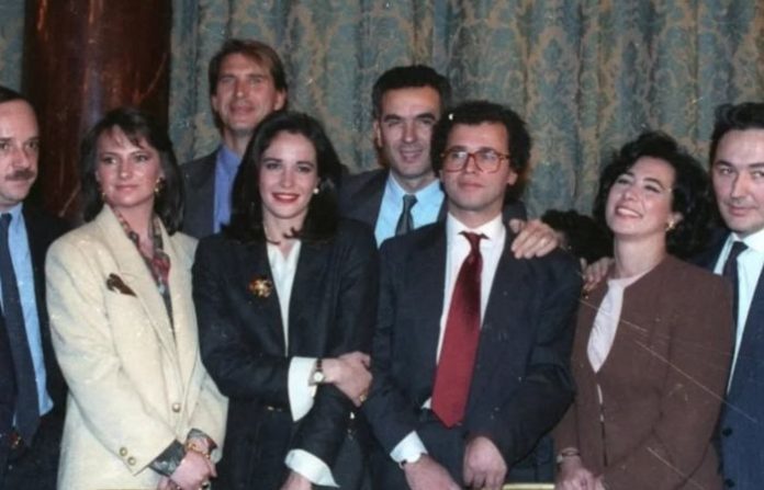 Tg5 Il Tg5 celebra 33 anni: il ricordo di Enrico Mentana