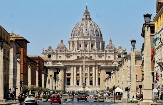 Vaticano Papa Francesco nomina nuovi incarichi nella Curia Romana