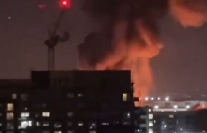 Heatrow Aeroporto di Heathrow, stop a tutti i voli fino a mezzanotte per via di un incendio