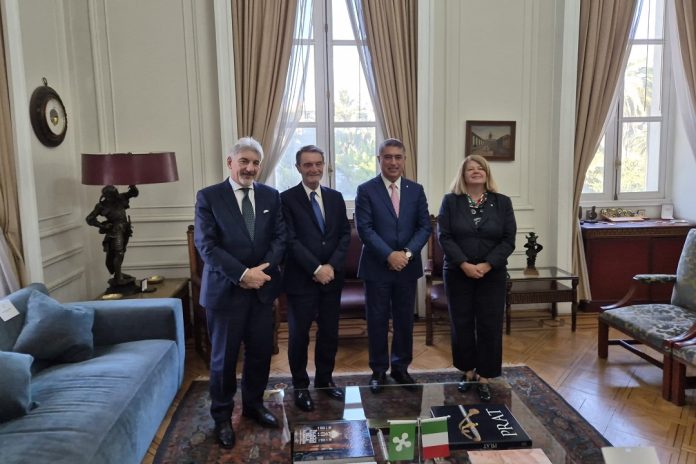 delegazione-di-regione-lombardia-con-il-sindaco-di-Santiago
