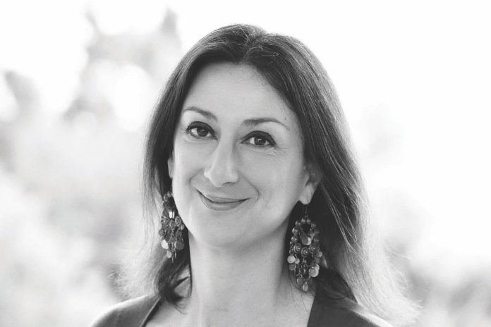 Daphne Caruana Galizia, l’omicidio della giornalista che continua a interrogarci Daphne Caruana Galizia giornalista 16 ottobre