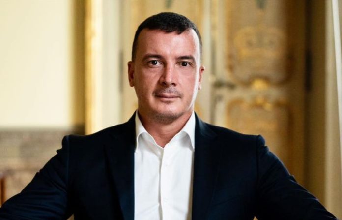 Rocco Casalino lascia la politica per dedicarsi al giornalismo Rocco Casalino lascia la politica per dedicarsi al giornalismo