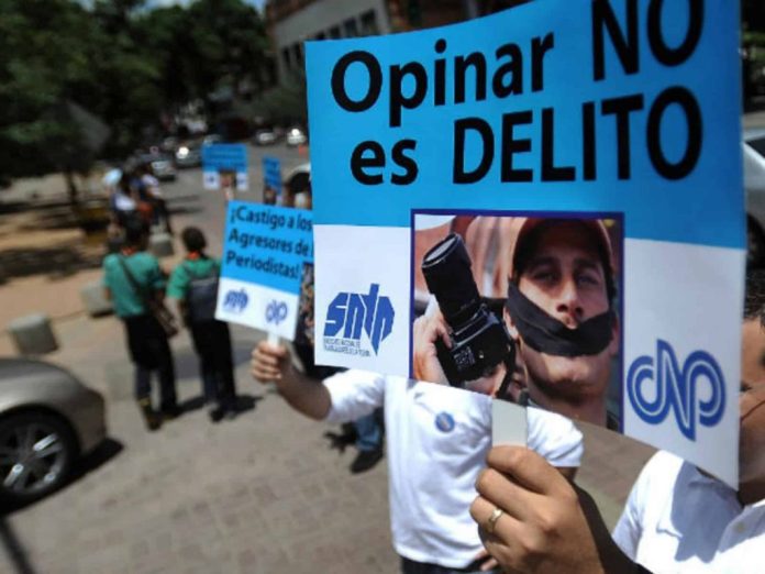 Venezuela, liberati 11 giornalisti. Restano in cella 24 reporter Venezuela, liberati 11 giornalisti. Restano in cella 24 reporter