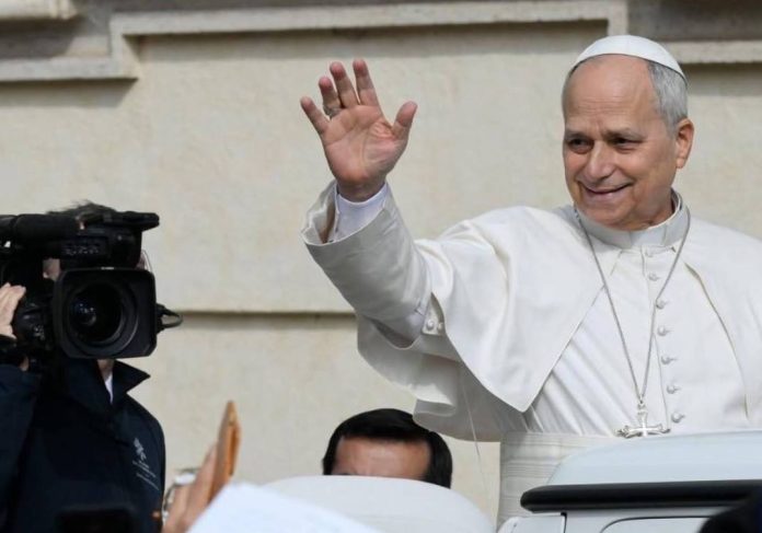Papa Leone ai giornalisti: «Raccontare la guerra con gli occhi delle vittime» Papa Leone ai giornalisti: «Raccontare la guerra con gli occhi delle vittime»