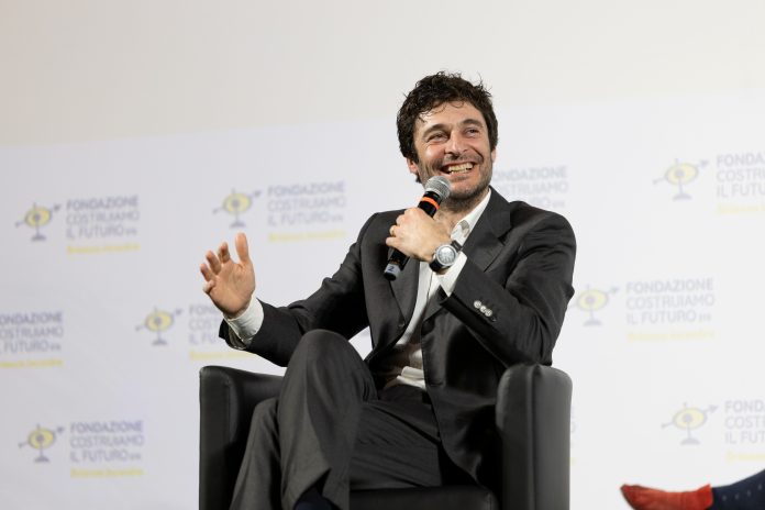 Lino Guanciale sul palco