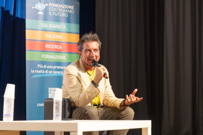 6 Paolo Ruffini sul palco